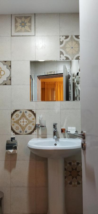 Vere Corner Hotel 第比利斯 外观 照片